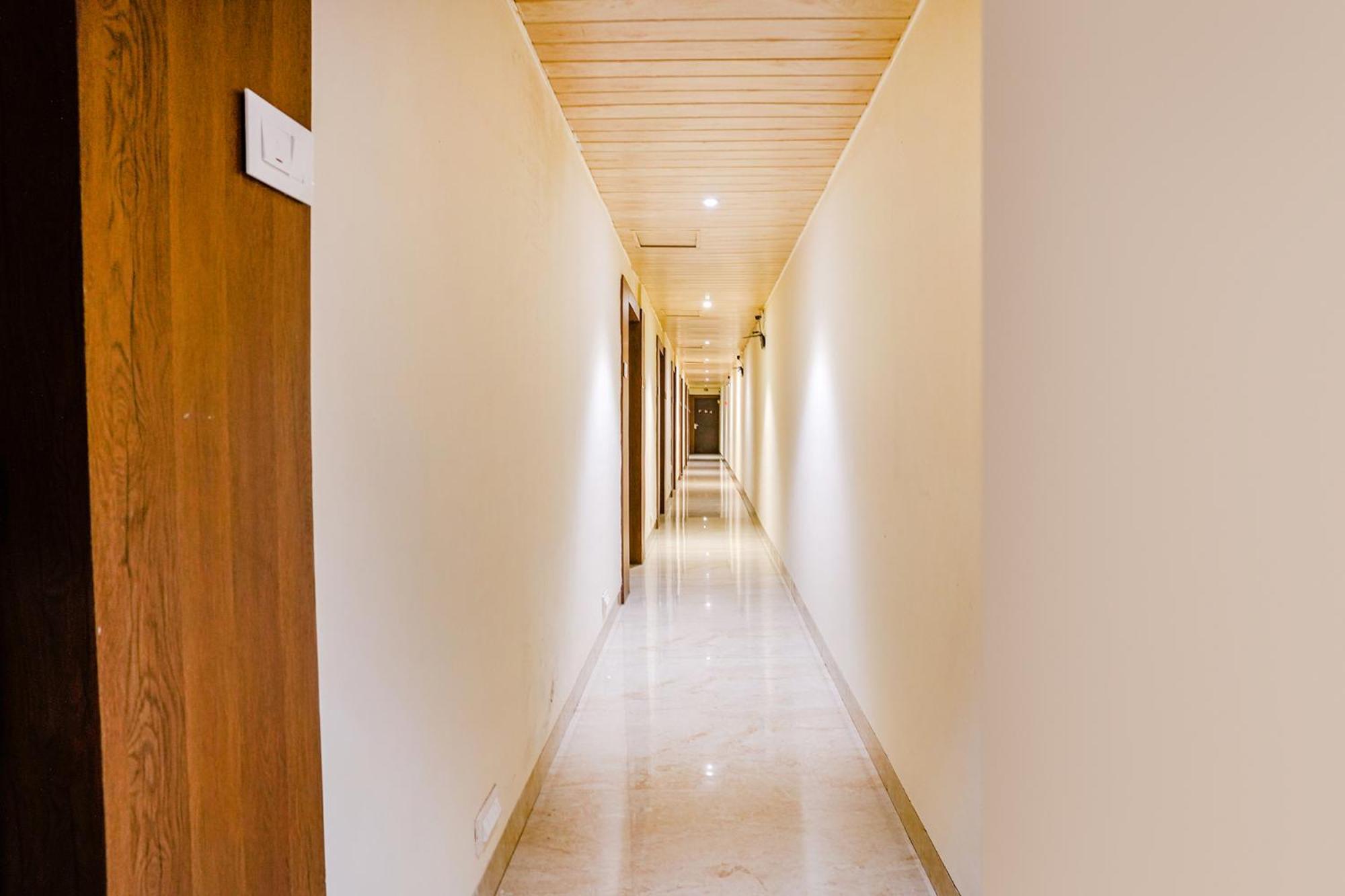 Fabexpress Embassy Suites - Nr Bkc ムンバイ エクステリア 写真
