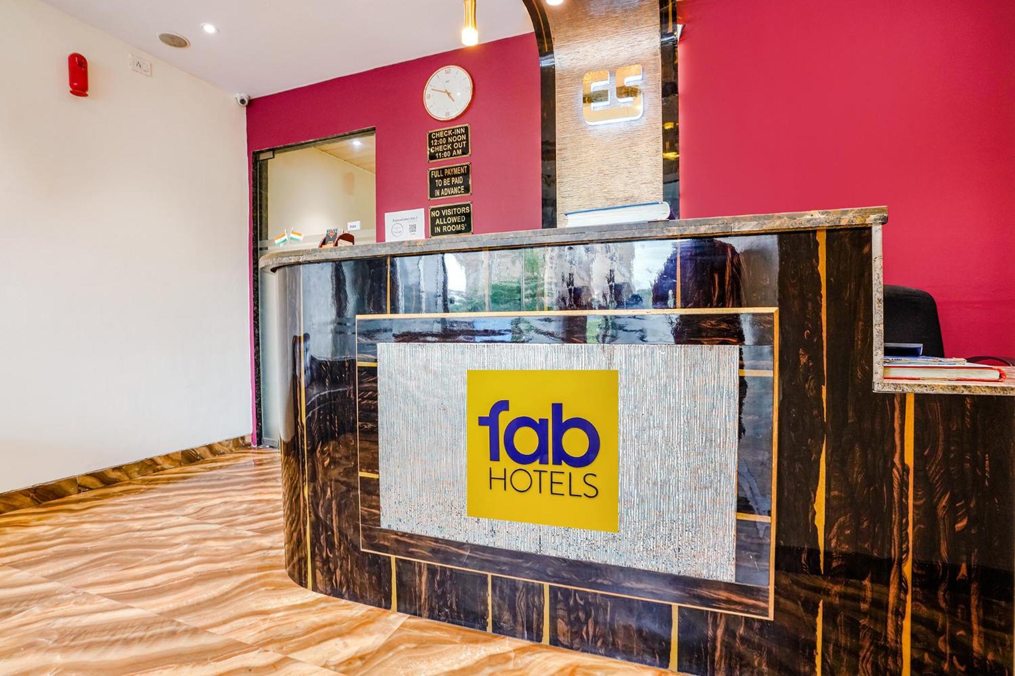 Fabexpress Embassy Suites - Nr Bkc ムンバイ エクステリア 写真